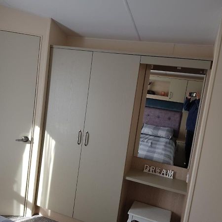 6 Berth Deluxe Caravan Palm Grove 42 Чапъл Сейнт Лионардс Екстериор снимка