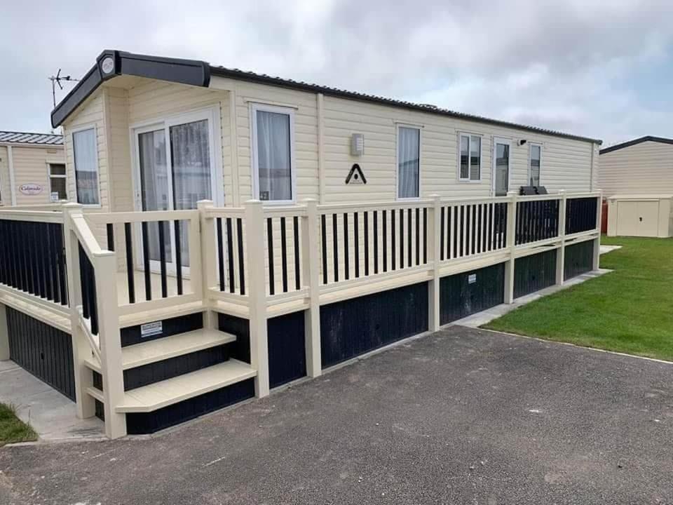 6 Berth Deluxe Caravan Palm Grove 42 Чапъл Сейнт Лионардс Екстериор снимка